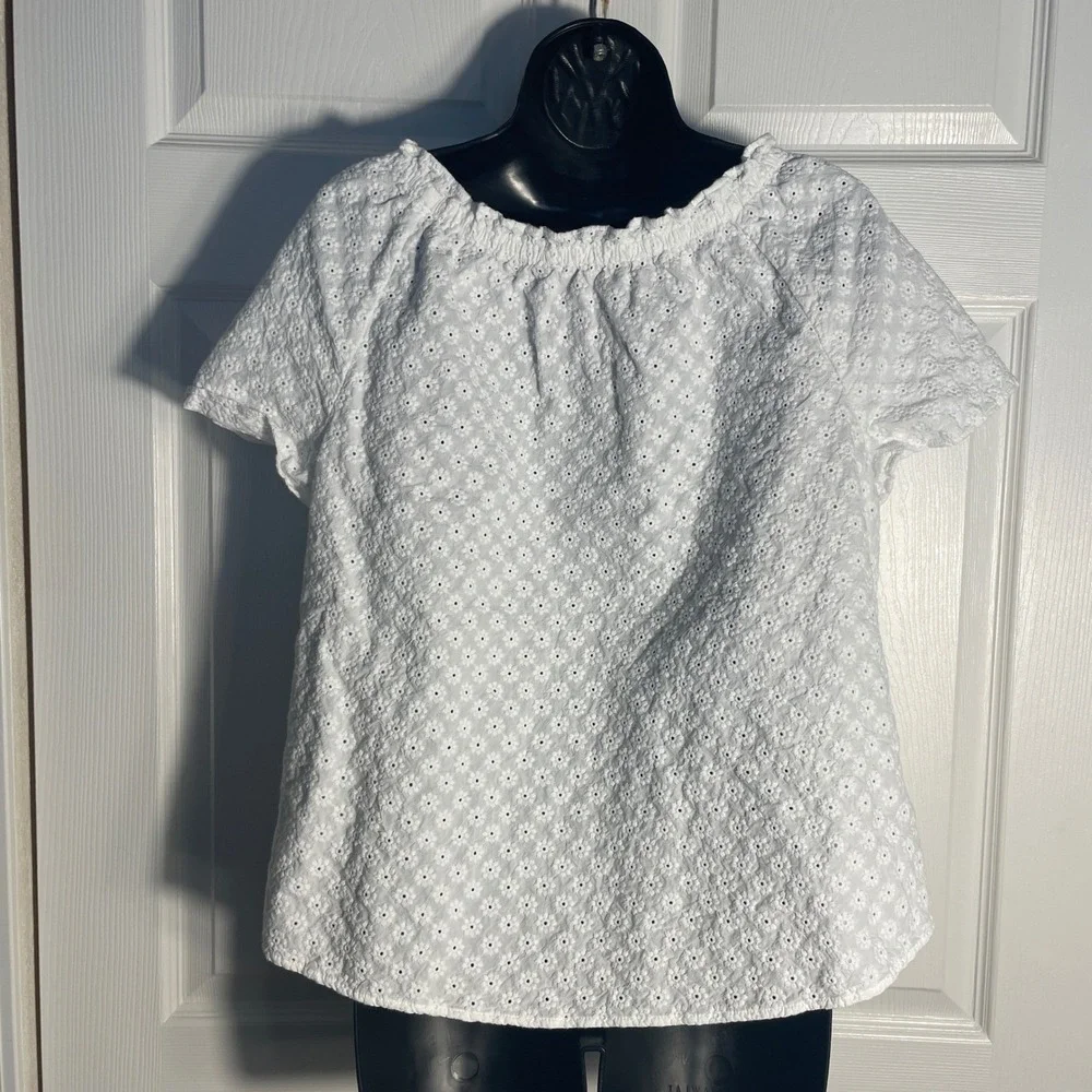 Talbots Shirt Womens L‎ White Floral Eyelet Lace Short Sleeve Cottagecore Blouse - Picture 3 of 10